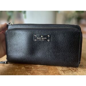 Kate Spade Black Pebbled Leather Zip Around Wristlet Wallet Double Zip